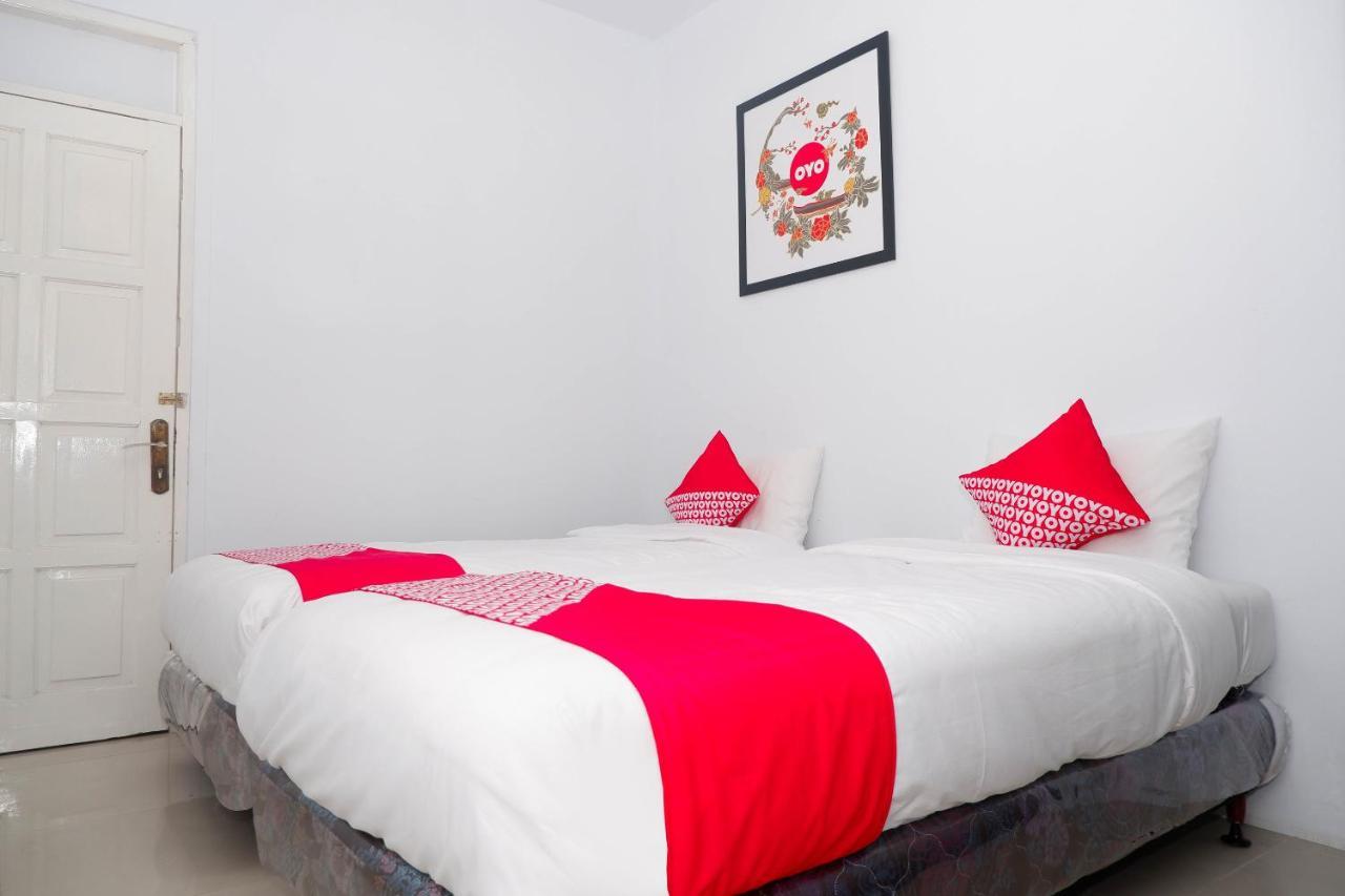 OYO 682 Ceria Homestay Syariah Semarang Luaran gambar