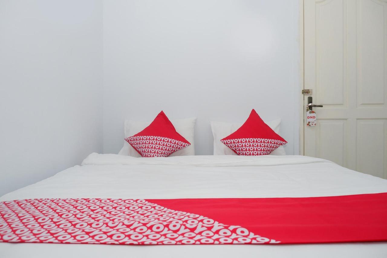 OYO 682 Ceria Homestay Syariah Semarang Luaran gambar