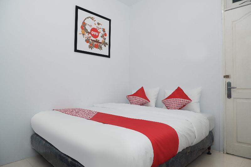 OYO 682 Ceria Homestay Syariah Semarang Luaran gambar
