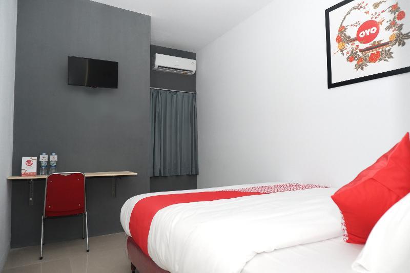OYO 682 Ceria Homestay Syariah Semarang Luaran gambar